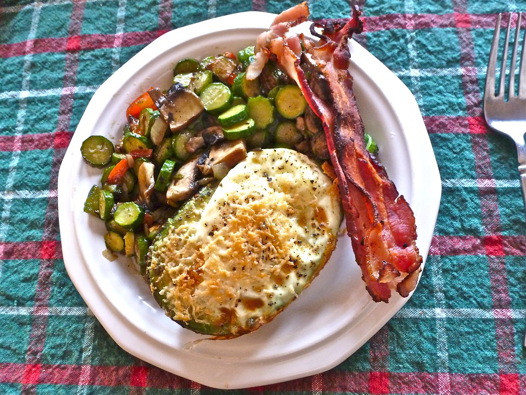 A balanced plate with protein and vegetables, illustrating how to prevent blood sugar crashes